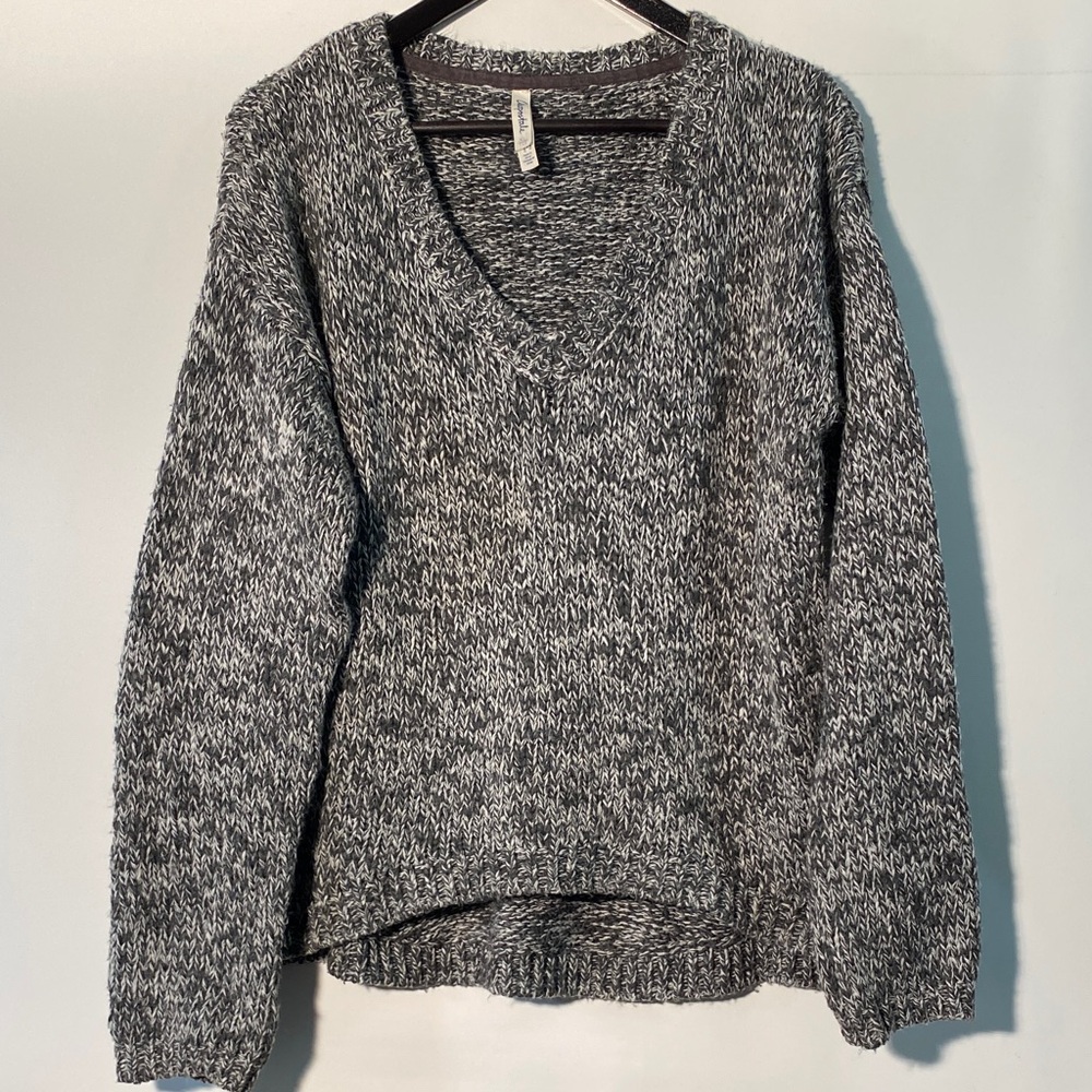 Aeropostale Black and White V-Neck Sweater